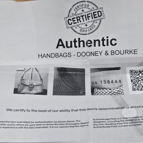 Rare Dooney & Bourke Purse Embossed Leather purse w certificate of authenticy - Picture 9 of 16